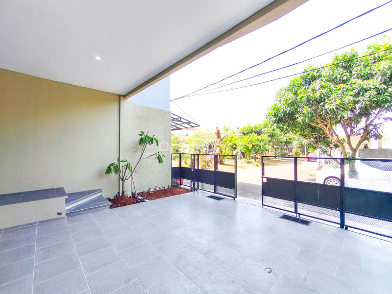 Kencana Loka BSD Sektor 12.4 Blok Q1 No.11