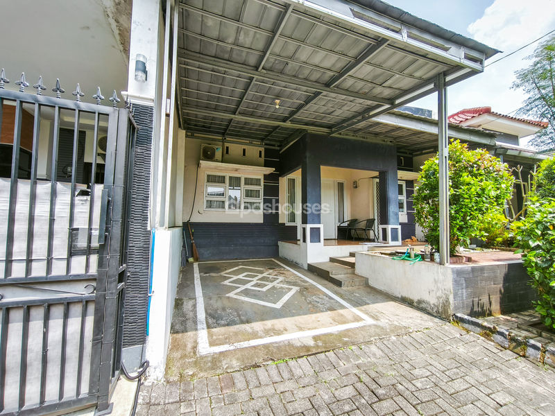 Erfina Kencana Regency Cluster Taman EK Playground No.18