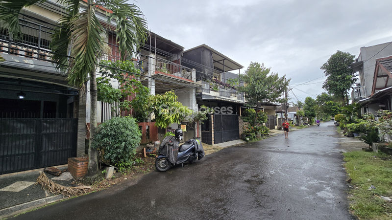 Permata Pamulang Blok E1 No.10