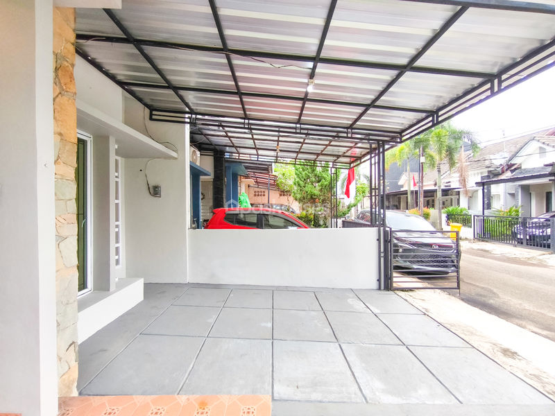 Serpong Park Cluster Fluorite Blok F12