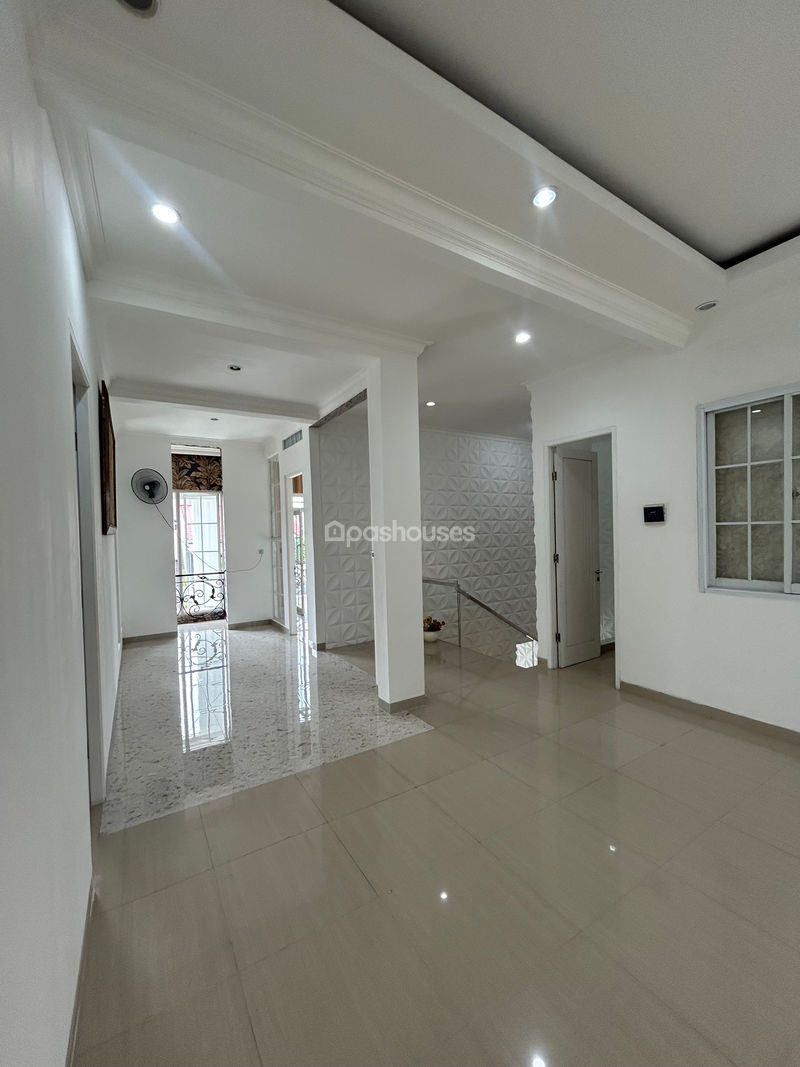 Perumahan Mediterania Regency Cikunir