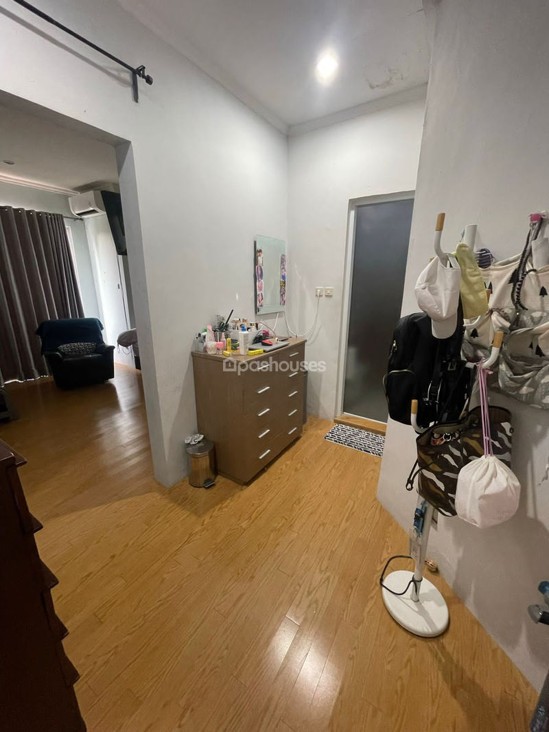 Jalan Lestari VI No.18A