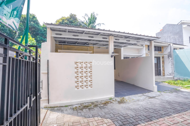 Pesona Duta Town House