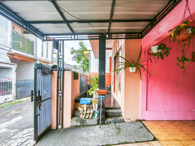 Perumahan Acropolis Karadenan Blok KQ No.15