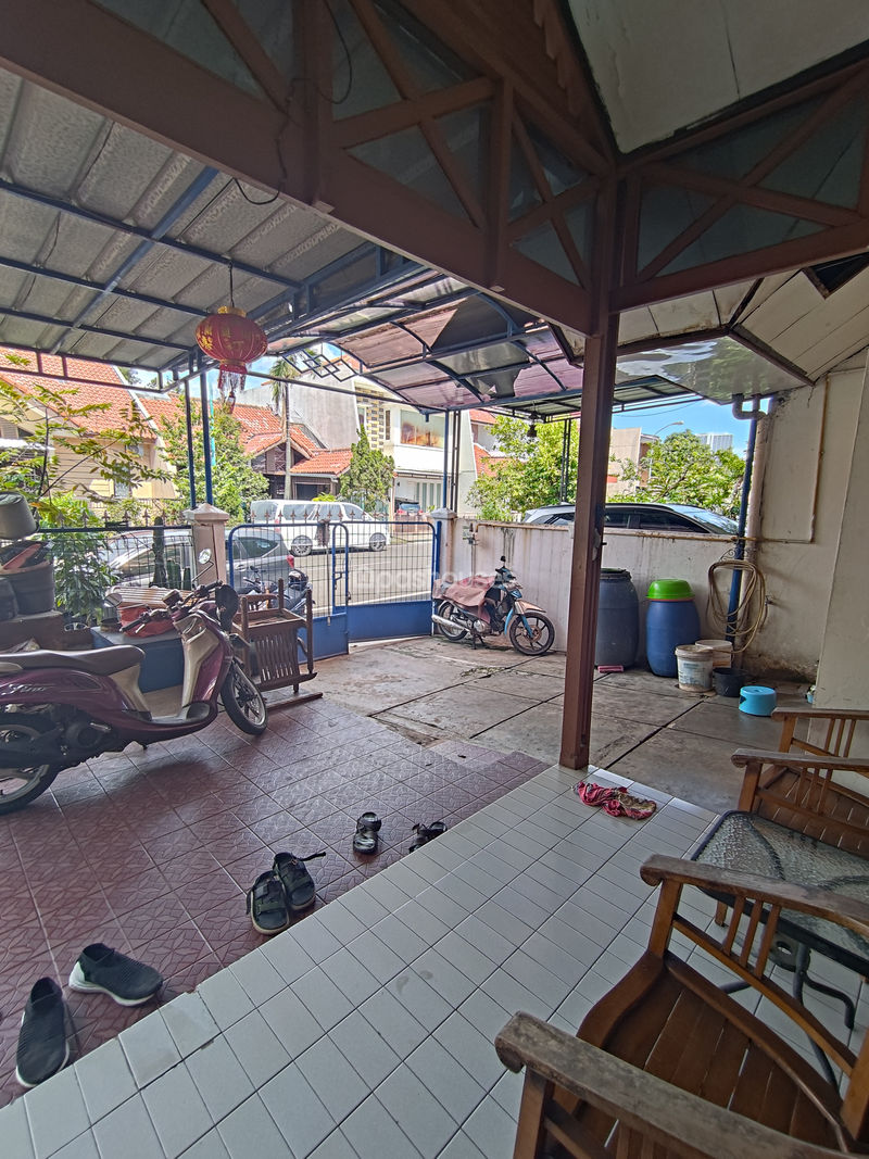 Jalan Palem Kuning Tangerang