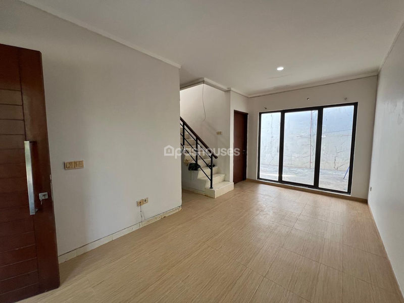 Perumahan Premier Serenity Blok P No.6