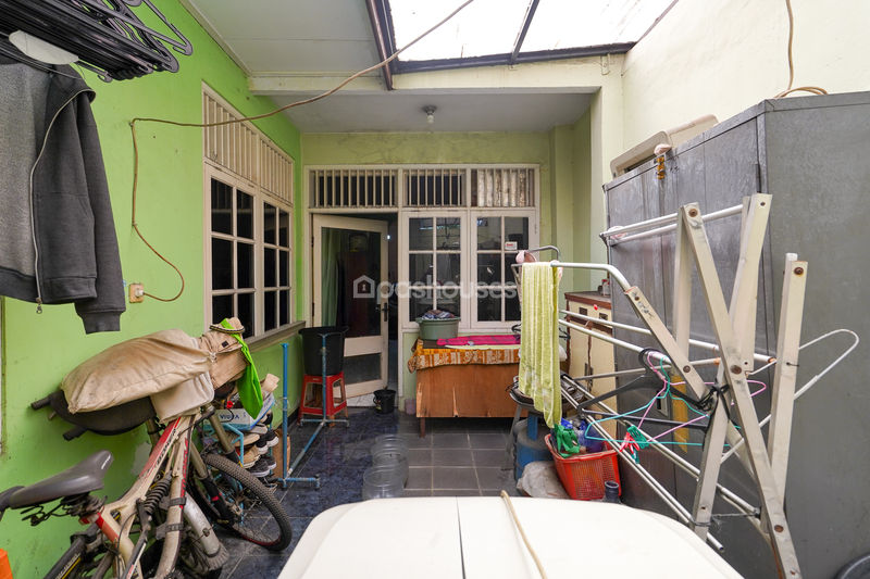 Komplek Pusbinal Blok B6