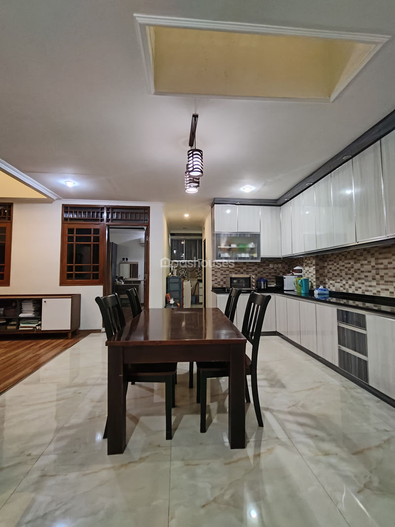 Jalan Danau Medara B1 No.112