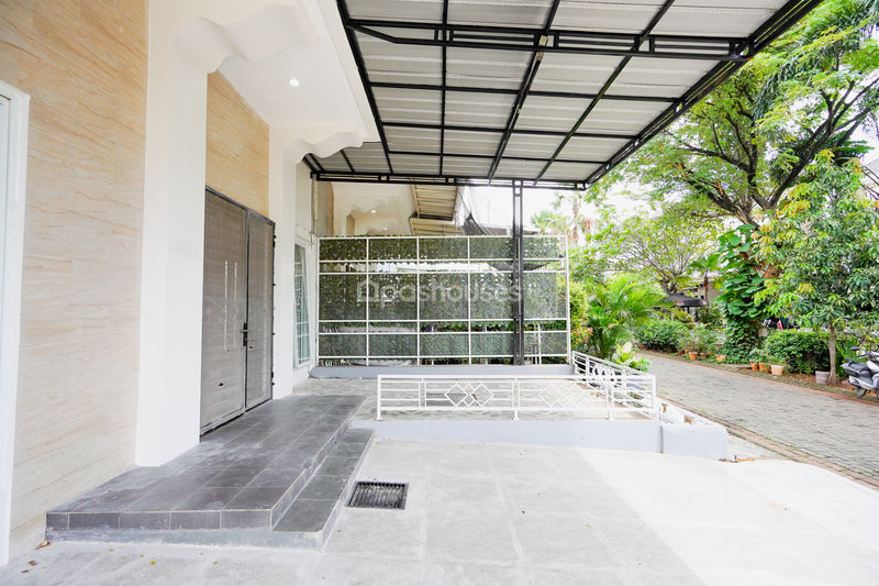 Springville Residence