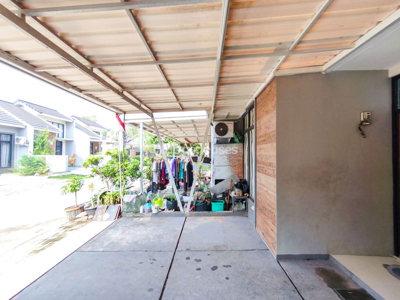 Jln. Raya Pahlawan Perum Nirwana Hill Cluster Hoya Blok HN 09