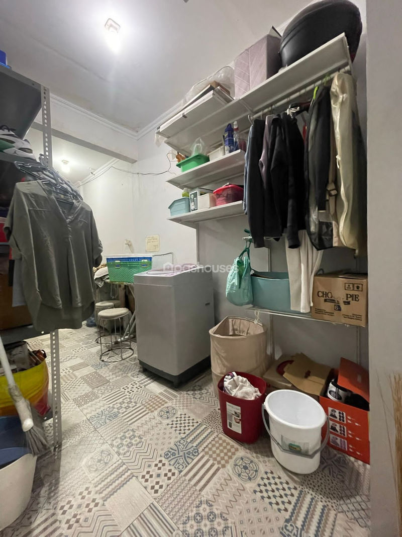 Jalan Lestari VI No.18A