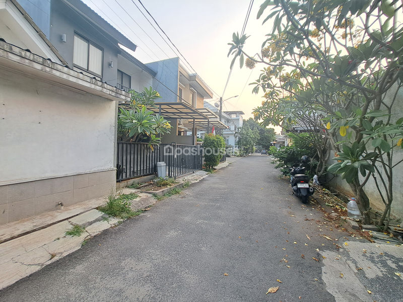 Nusaloka 14.6 Jl. Watubella RE3