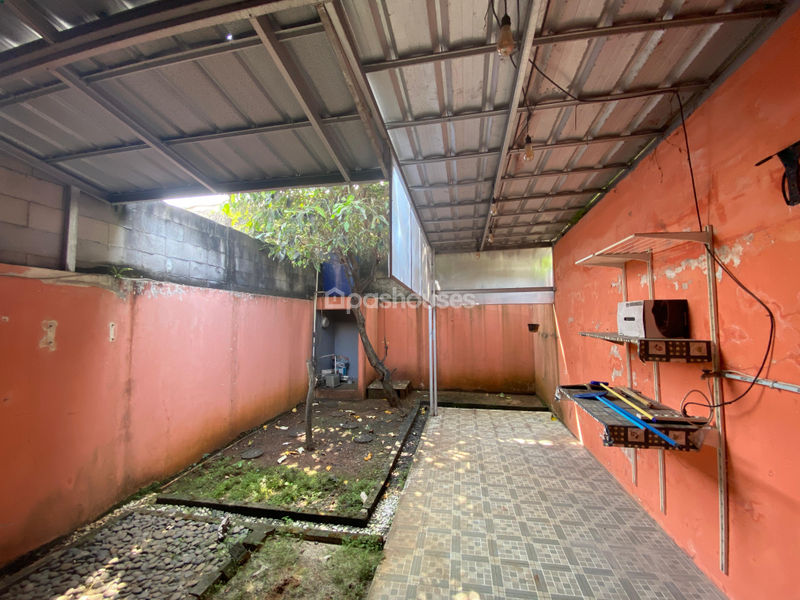 Jalan Anggrek 6