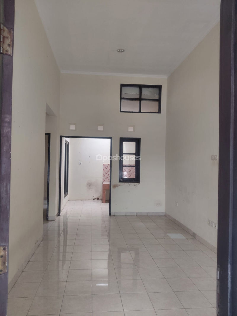 Graha Raya Cluster Celesta Blok I No.17