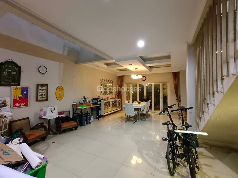 Jalan Perkici Raya Blok EB2 No.28 Sektor 5