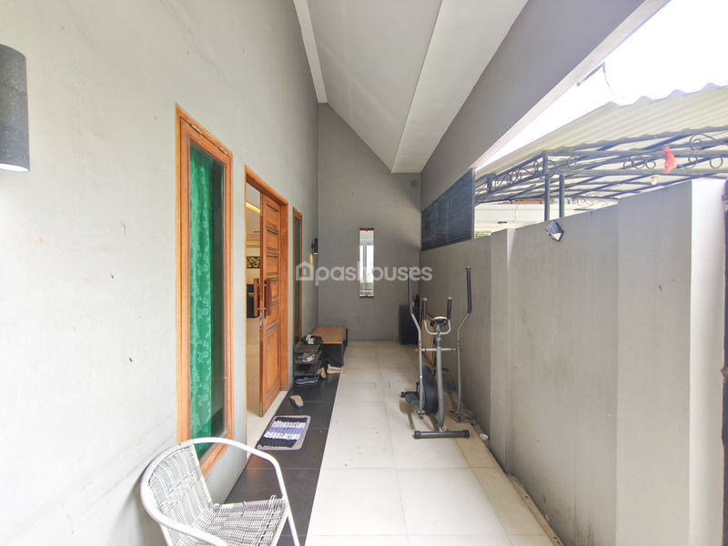 Perumahan Taman Royal 2 Cluster Parahyangan No.7