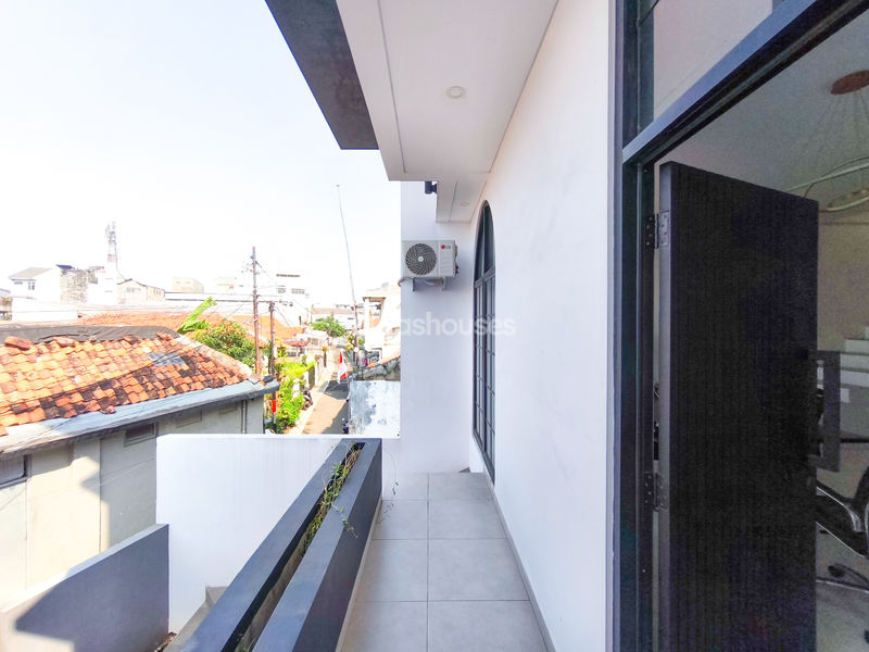 Jalan Jatinegara Raya No.2