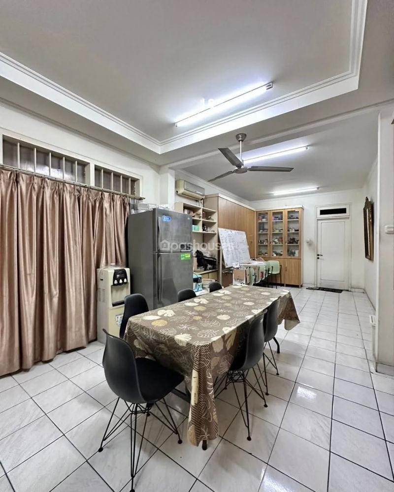 Jalan Langsat 1 No.7