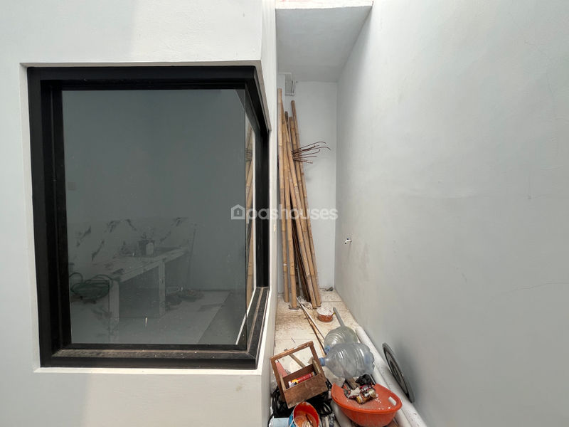 Perumahan Graha Melasti Blok FE1 No.20