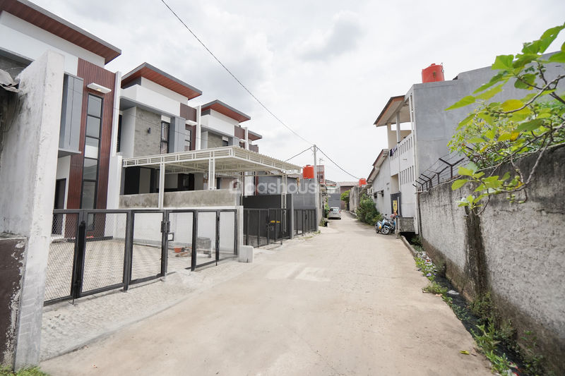 Perumahan Le Huis Jatiwaringin 