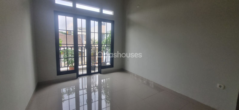 Komplek Megapolitan Cinere Blok J No.334 
