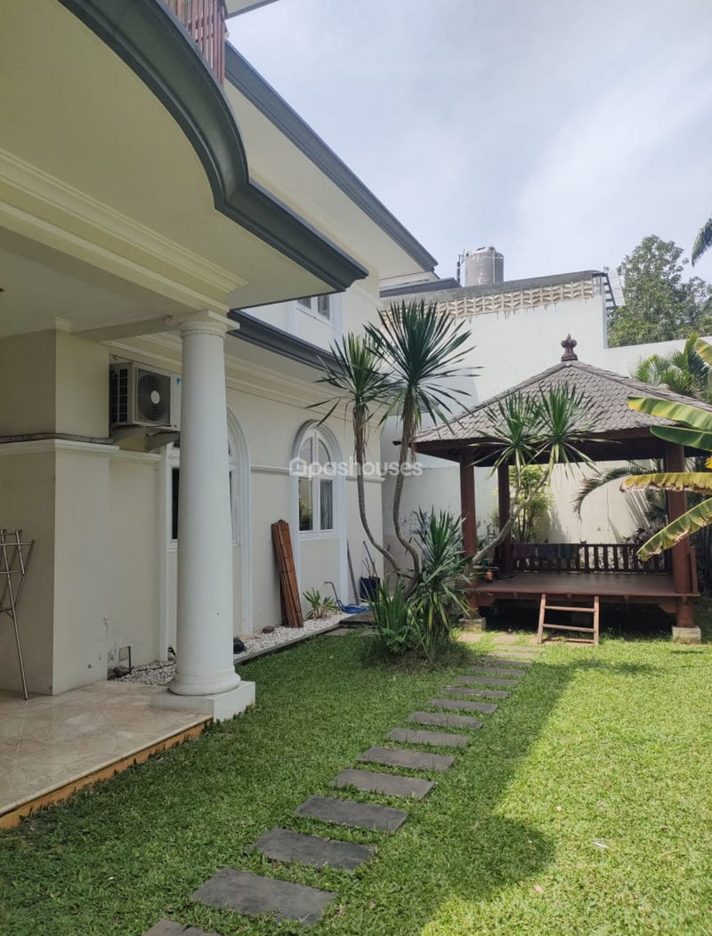 Perumahan Fontainebleau Golf Residence Kav.133