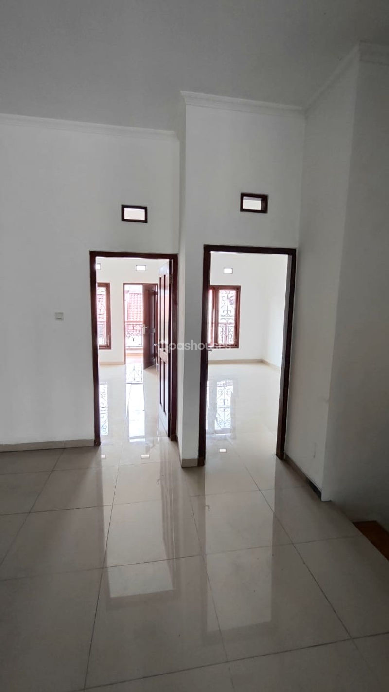 Perumahan Lembah Hijau Residence Blok D No.15