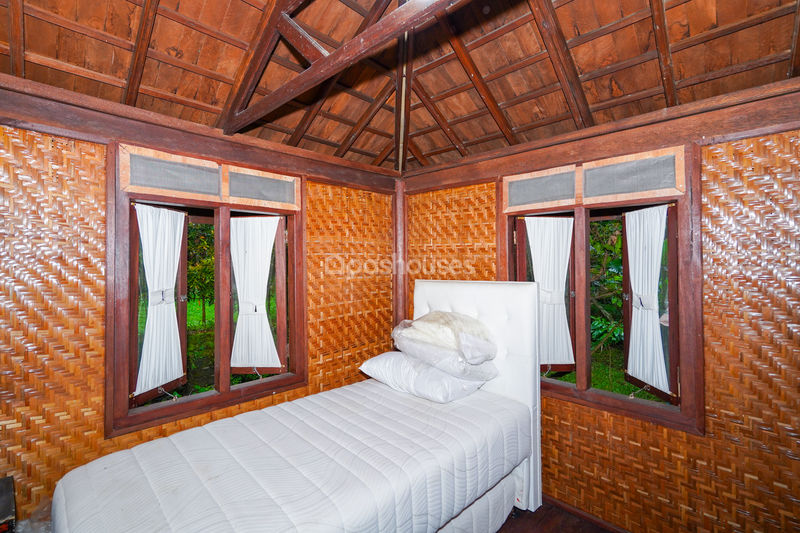 Villa Saung Ibu Bogor