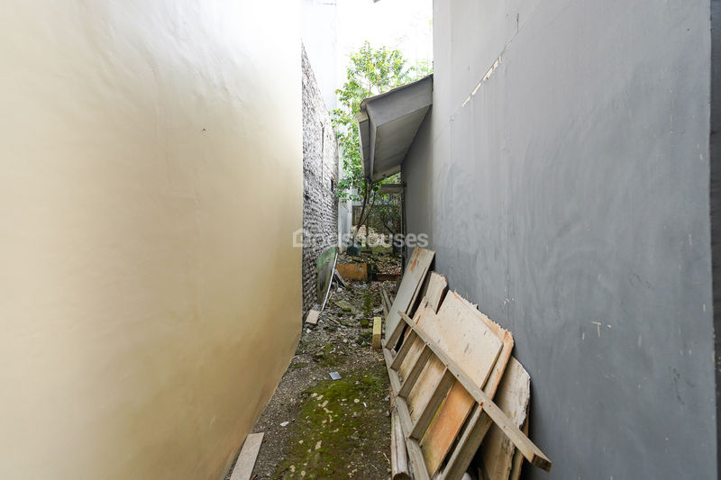 Jalan Palem Barat II Blok CC8 No.1 Bekasi
