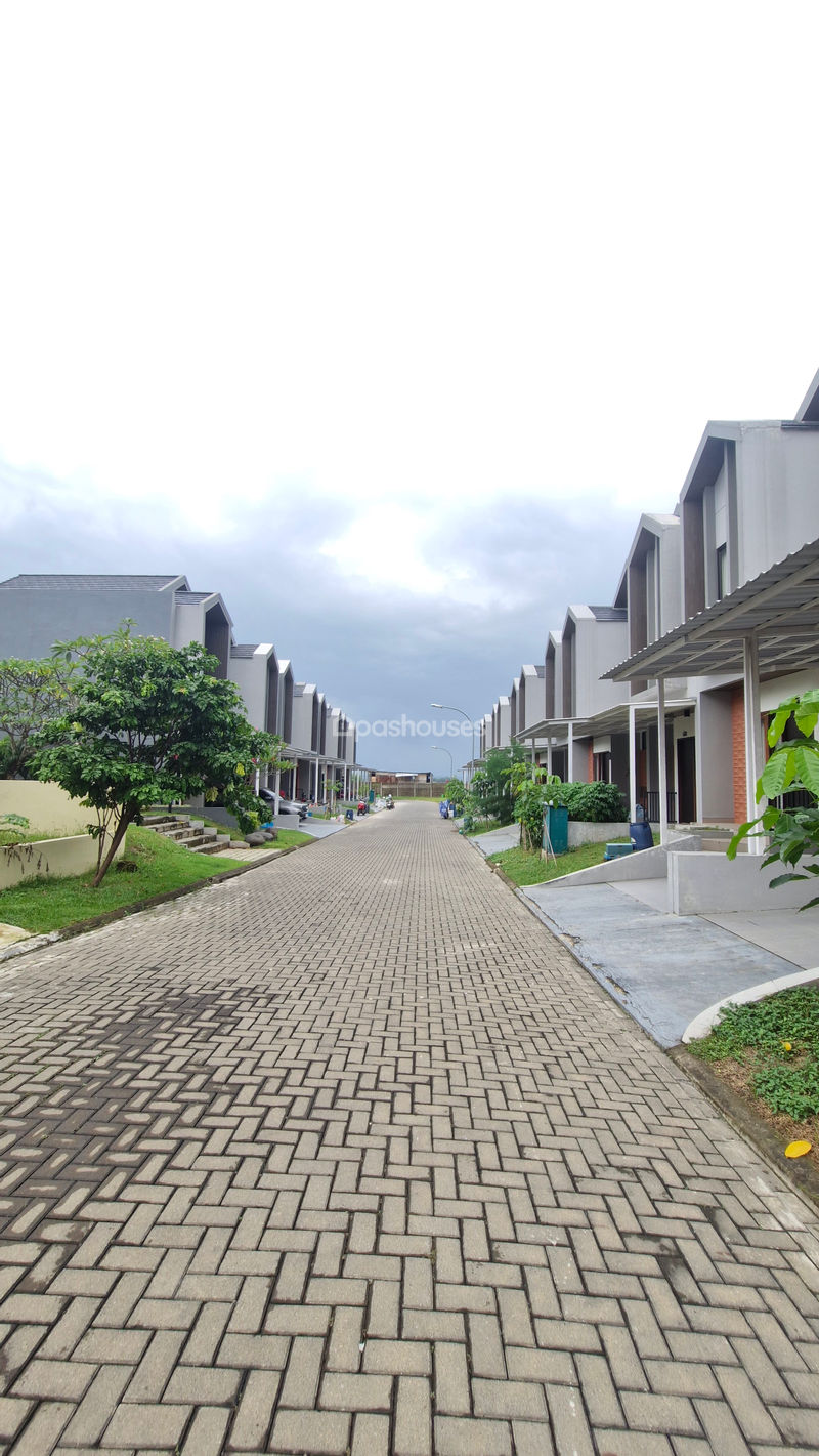 Cluster Woodchester Kota Deltamas Blok F No.8