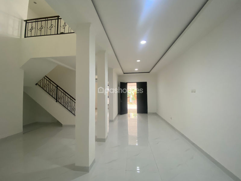 Legenda Wisata Zona Colombus Blok B15 No.17