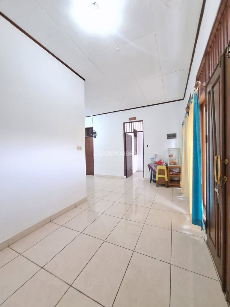 Jalan Poncol Indah Tangerang Selatan