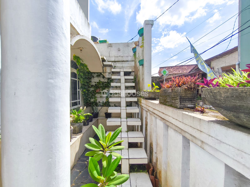 Jalan Babakan Kelapa Dua No.24