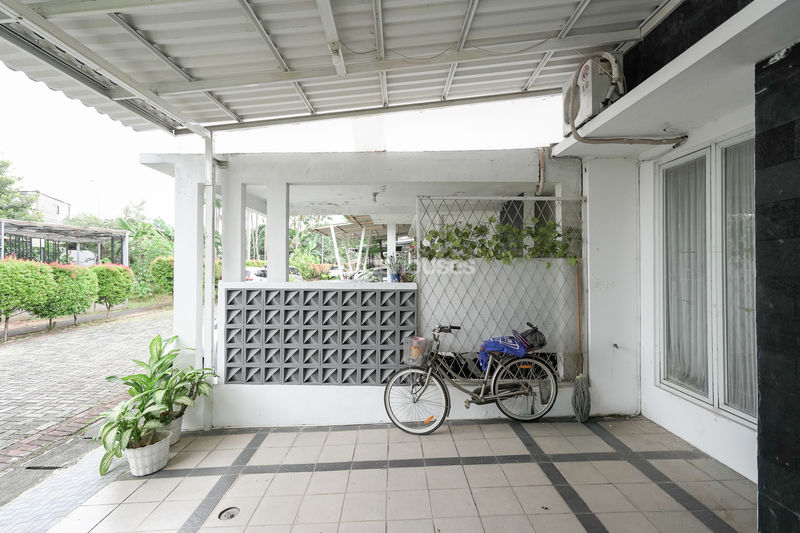 Springville Residence