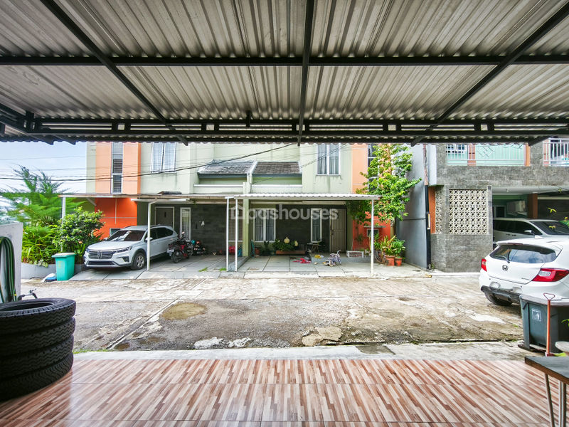 Perumahan Town House Daffylagio Blok C4
