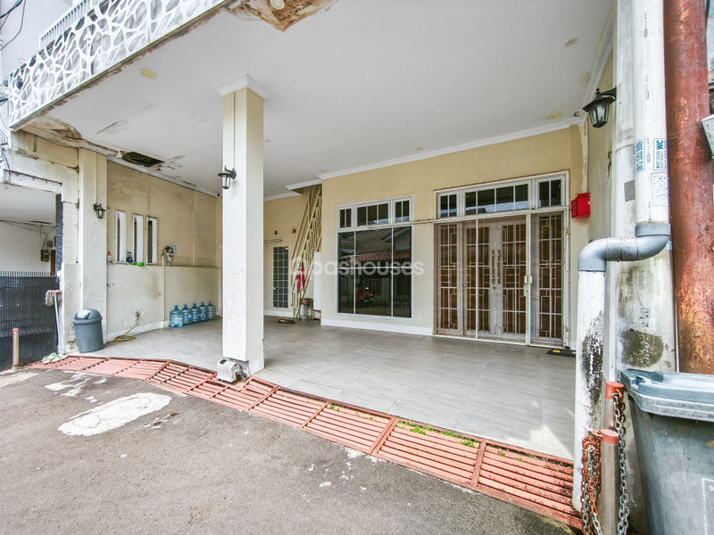 Perumahan Acropolis Karadenan Blok KR