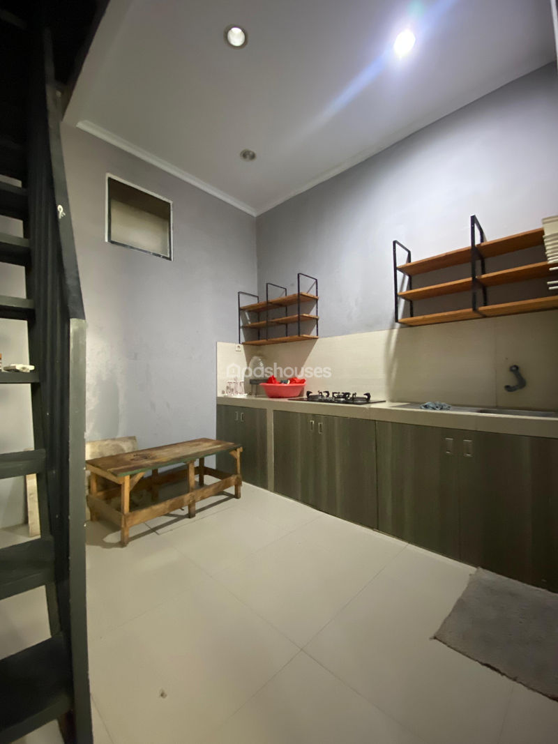 Metland Transyogi Cibubur Cluster Sherwood Blok RM33 No.31