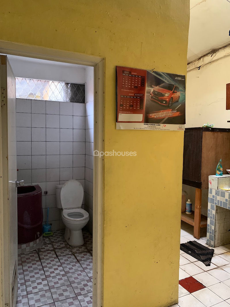 Jalan Pisangan Raya