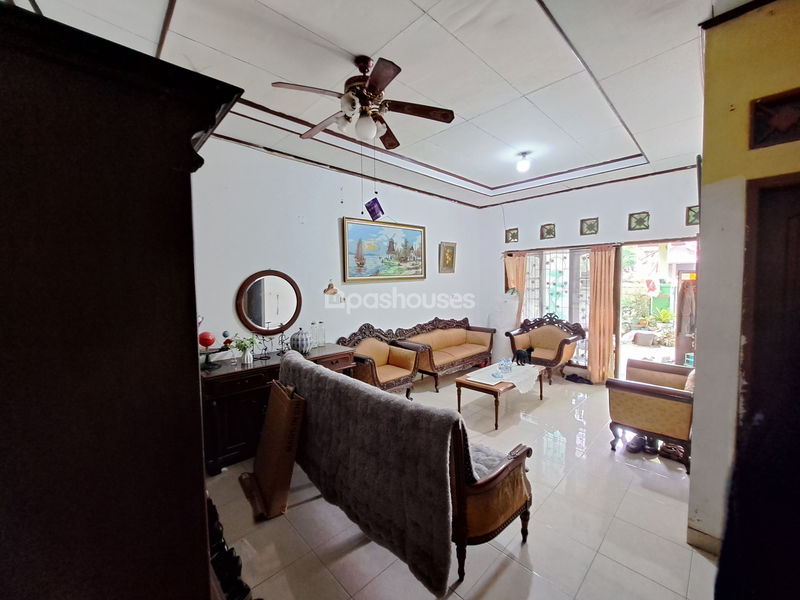 Permata Pamulang Blok H2 No.1