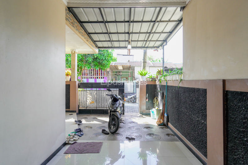 Perumahan Taman Raya Cluster Cendana Blok J8