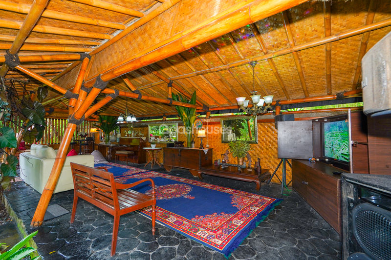 Villa Saung Ibu Bogor