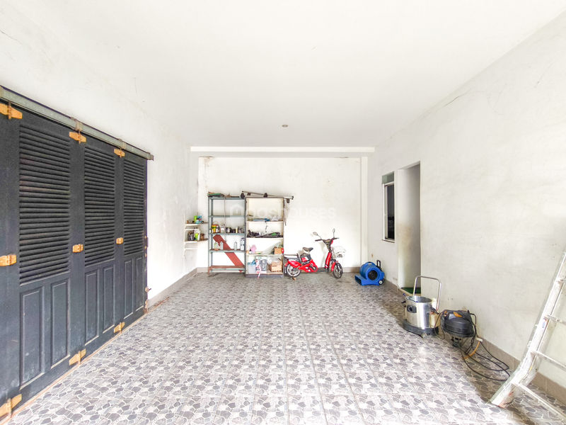 Perumahan Taman Royal 2 Cluster Parahyangan No.7