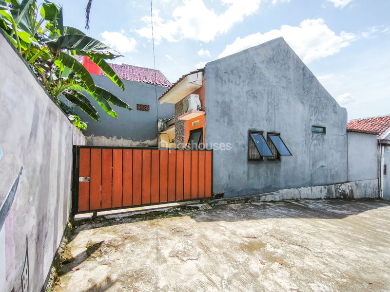 Kemang Raya Residence