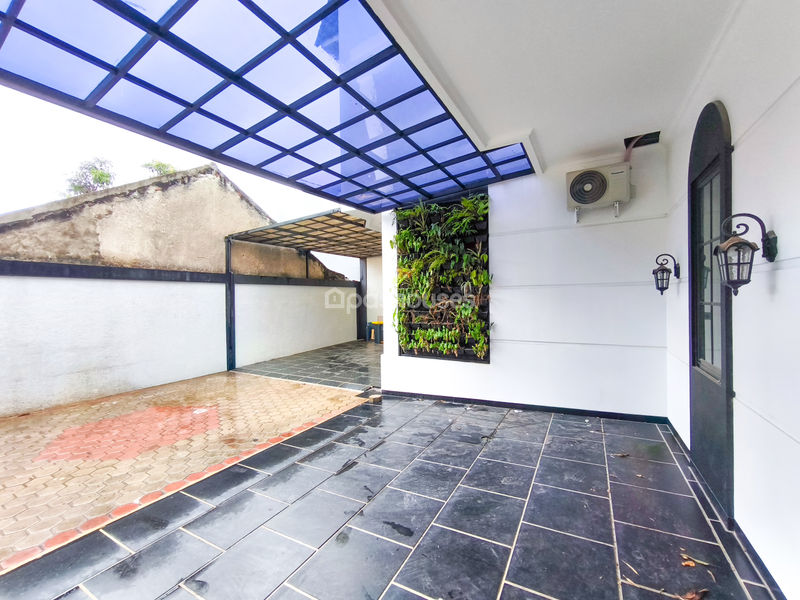 Jalan Saari Kelapa Dua