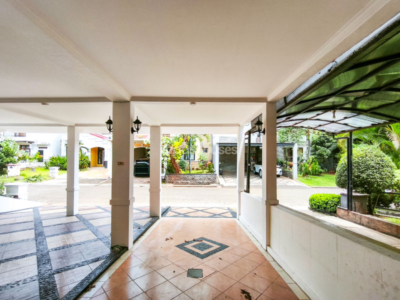 Legenda Wisata Zona Colombus