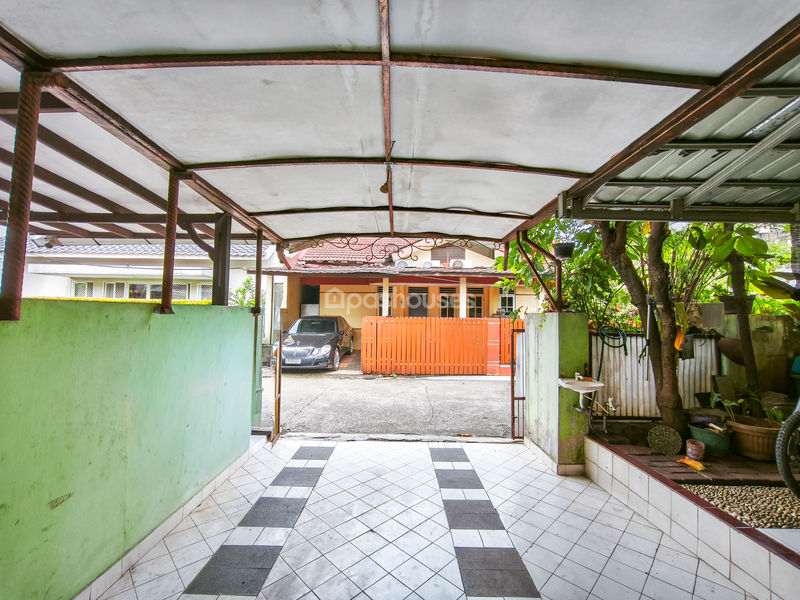 Komplek Pondok Cibubur Blok C3 No.24
