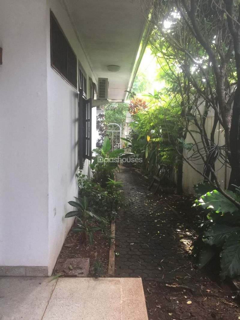 Jalan Bangka 2 No.36