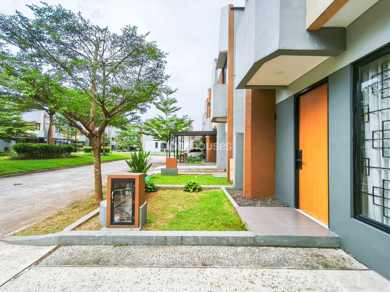 Cluster Bhumi Anvaya Cluster Aruna Blok F12