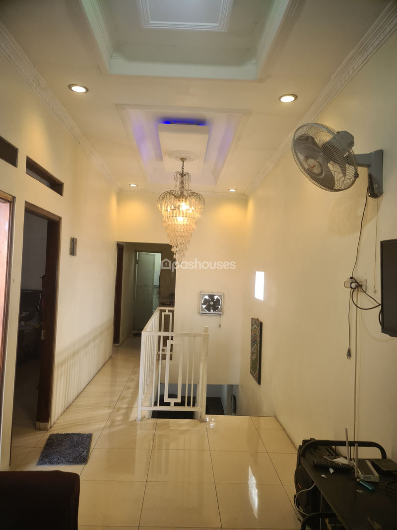 Perumahan Mutiara Gading Riviera Blok B8 No.18