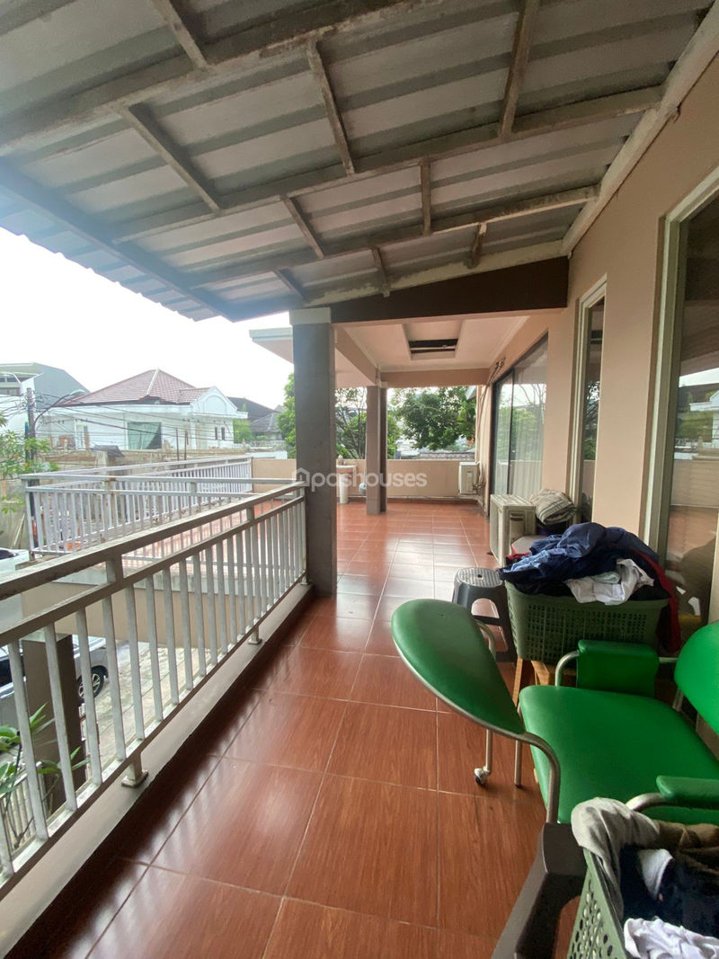 Jalan Rajawali 1 Blok HD12 No.4